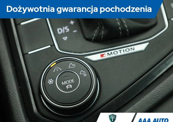 Volkswagen Tiguan cena 130000 przebieg: 59446, rok produkcji 2017 z Gozdnica małe 352